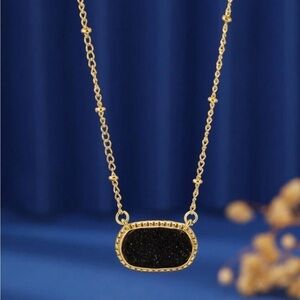Oval Druzy Stone Pendant Necklace